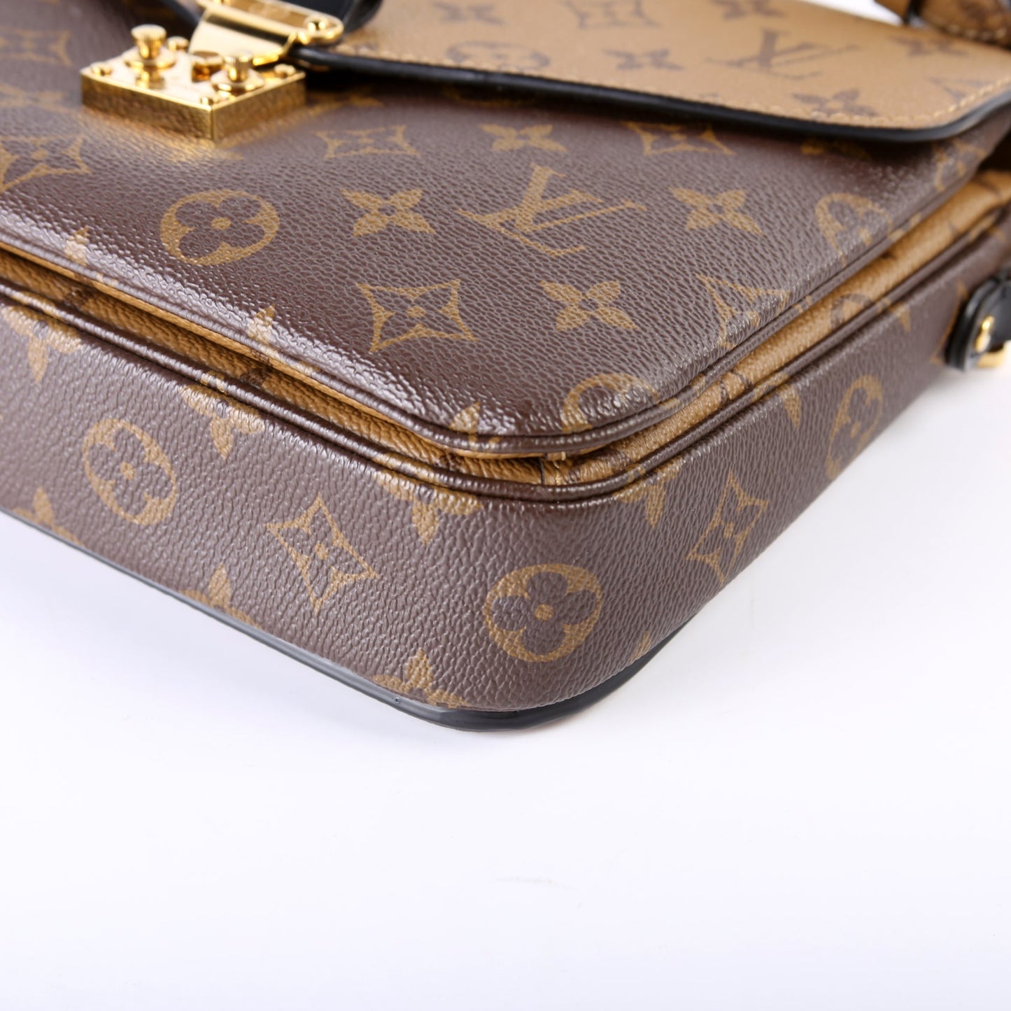 Pochette Metis Reverse Monogram